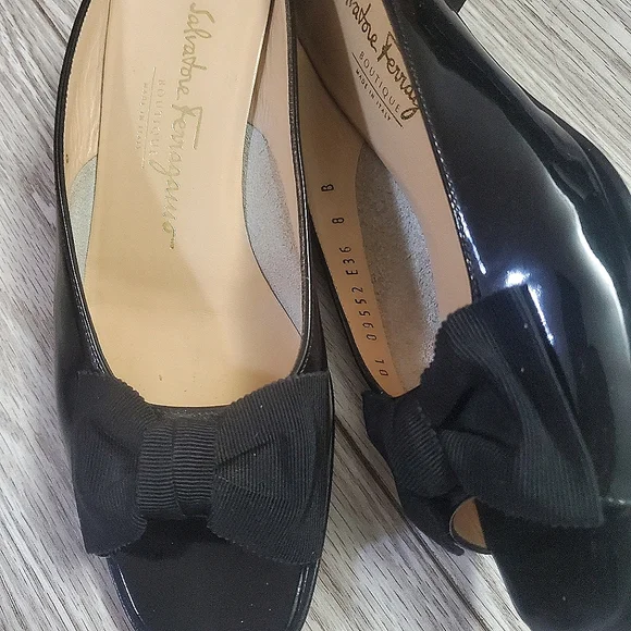 Ferragamo Sandals - Picture 2 of 7